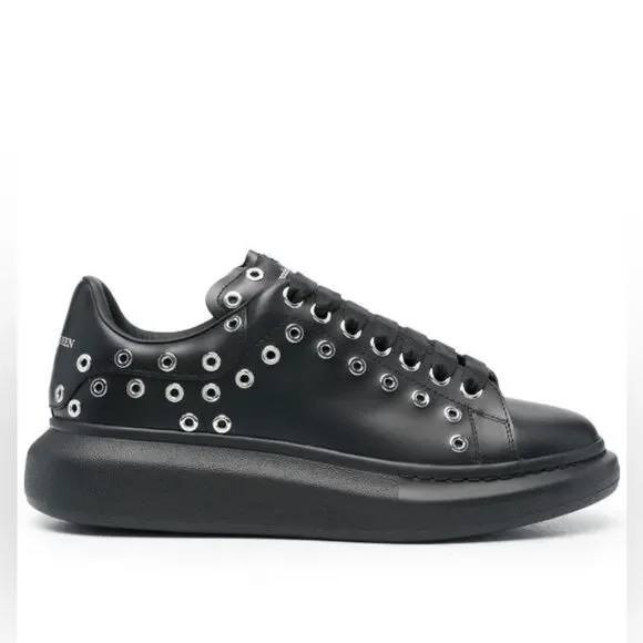 Alexander McQueen Oversized Eyelet Detail Sneakers in Black, New, Size 42 - Picture 3 of 11